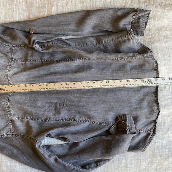 Cloth & Stone grey fitted button down shirt Size M *NEVER WORN* - Picture 9 of 11